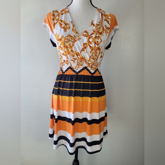 Christina Love Mini Sleeveless dress. Medium - Picture 2 of 5